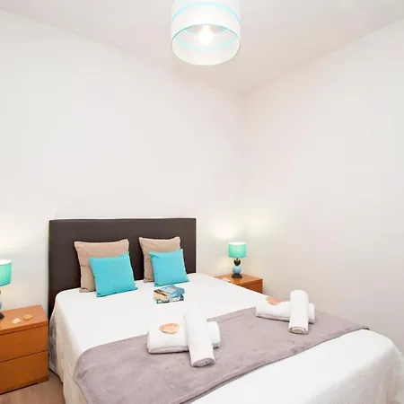 Hollywood By Algarve Vacation *