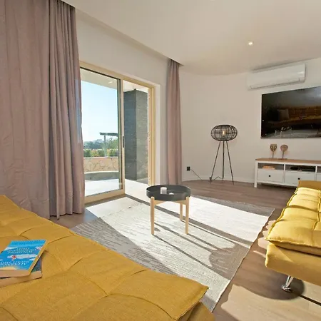 Βίλα Hollywood - Sitio Calmo Com Piscina Aquecivel E Bbq -