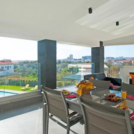 Hollywood - Sitio Calmo Com Piscina Aquecivel E Bbq - Αλμπουφέιρα