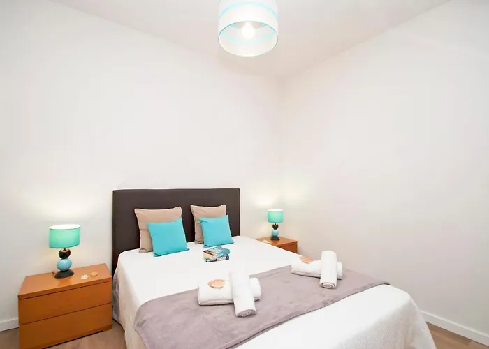 Hollywood By Algarve Vacation *