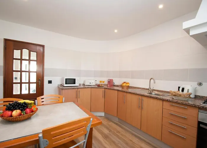 Hollywood By Algarve Vacation *