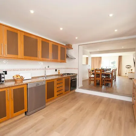 Hollywood - Sítio Calmo Com Piscina Aquecível E Bbq - Villa *